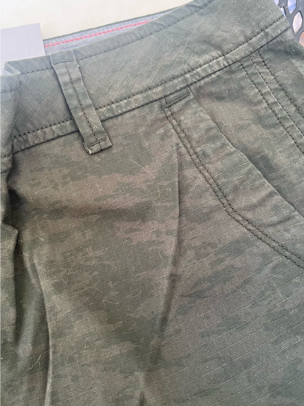 Slightly Curvy Crop Pants - Picture 6 of 10